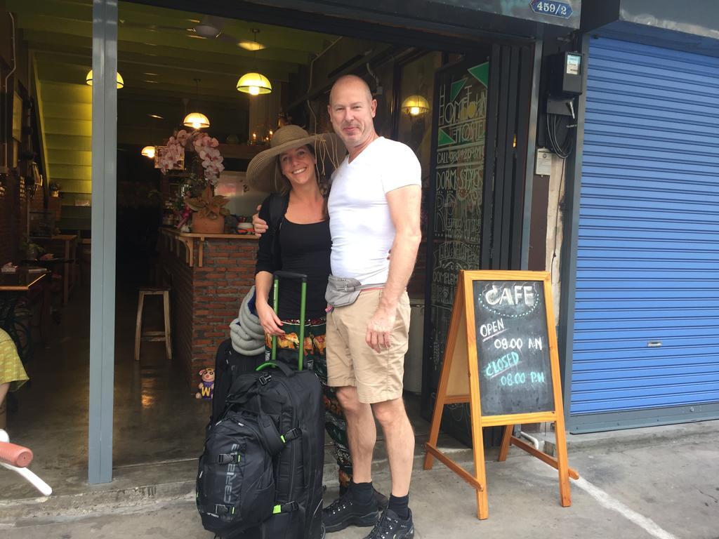 Hometown Hostel Samut Songkhram Eksteriør bilde