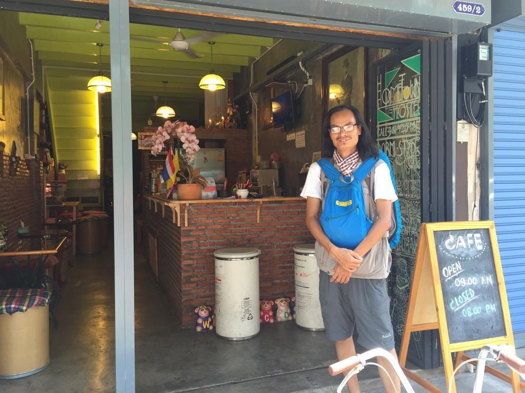 Hometown Hostel Samut Songkhram Eksteriør bilde