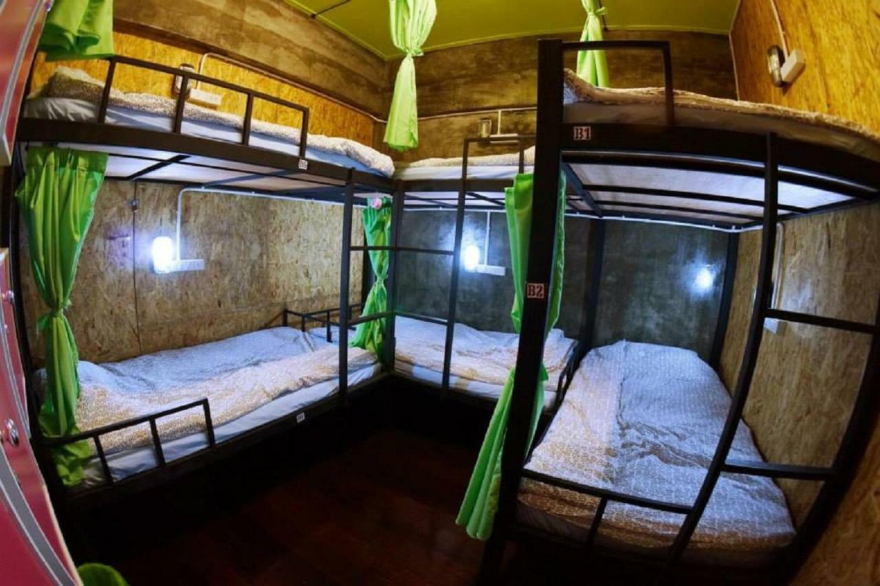 Hometown Hostel Samut Songkhram Eksteriør bilde