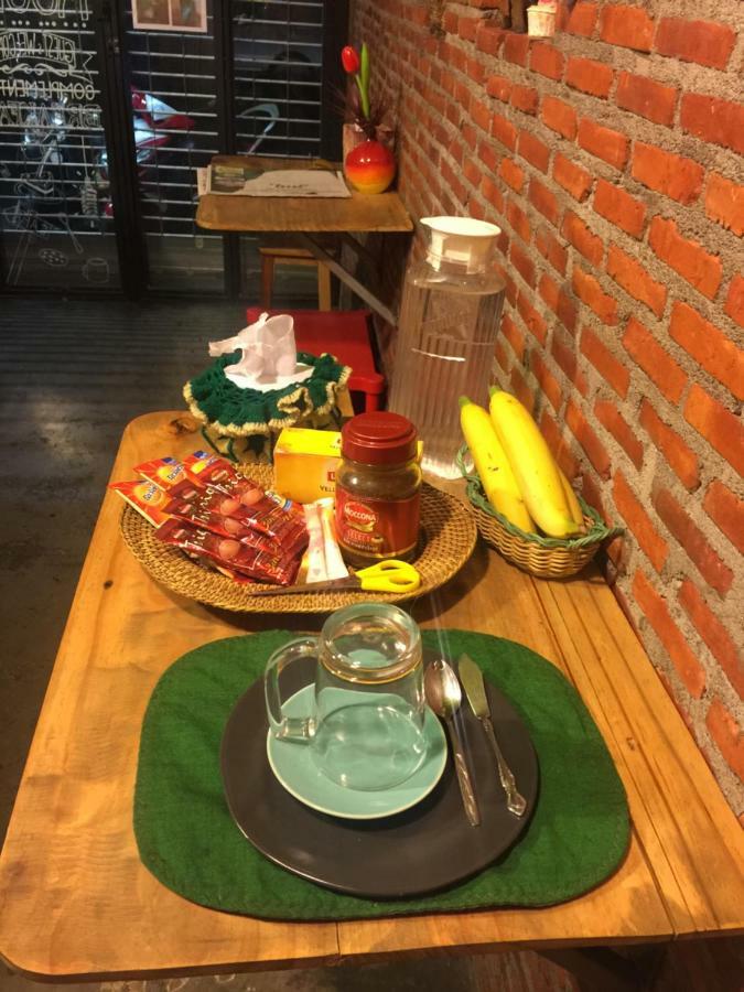 Hometown Hostel Samut Songkhram Eksteriør bilde